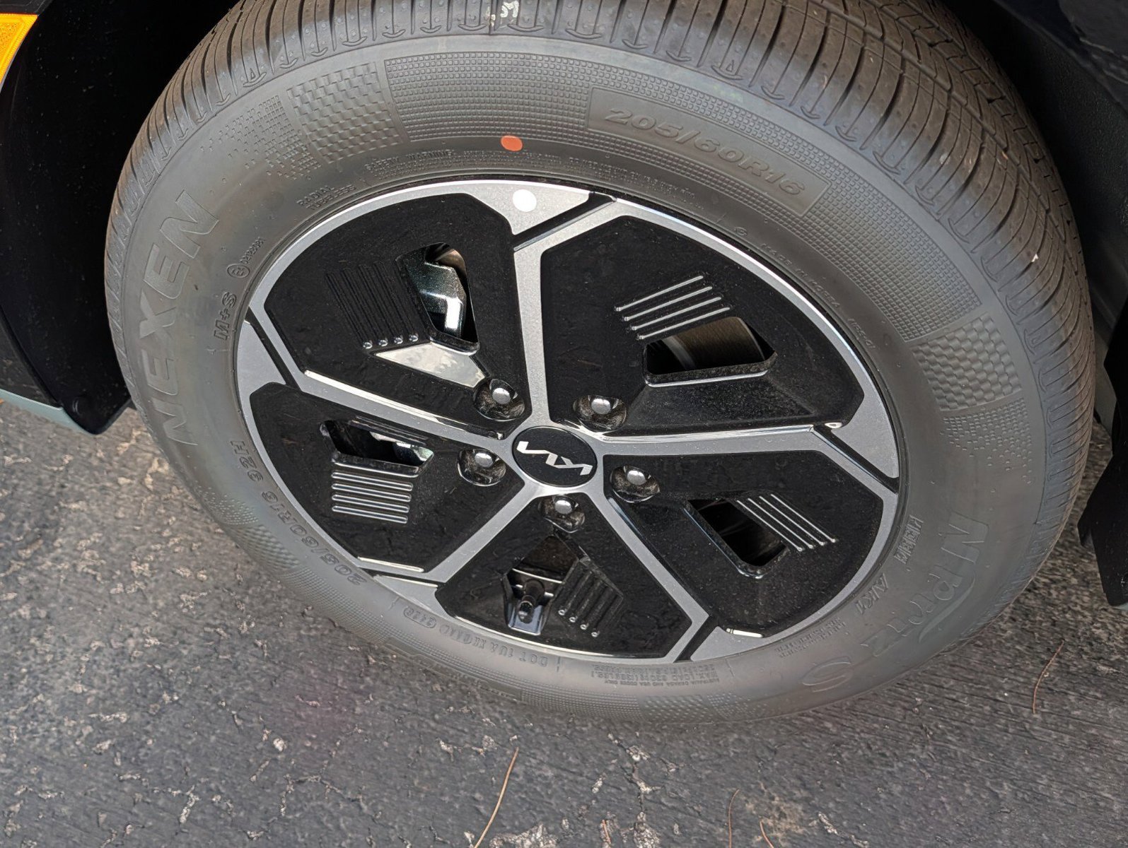 New 2027 Kia Niro FWD image 23