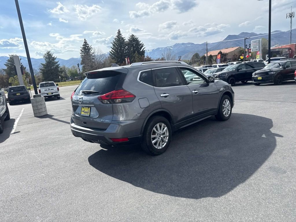 Used 2017 Nissan Rogue SV w/ SV Premium Package AWD/4WD image 5