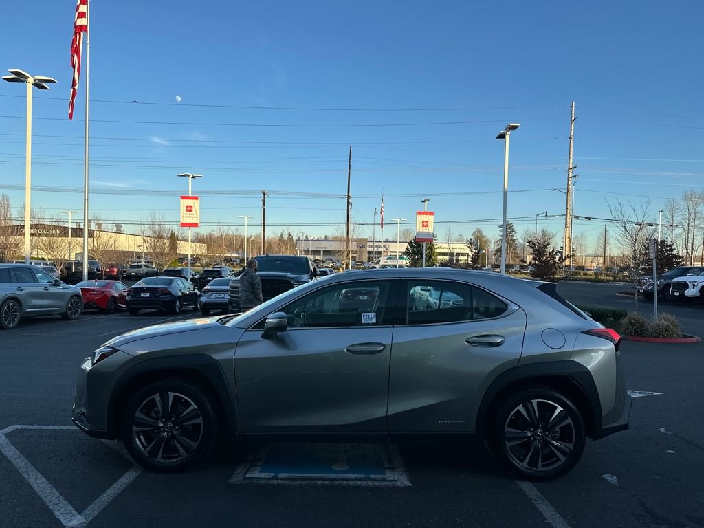 Used 2021 Lexus UX 250h image 6