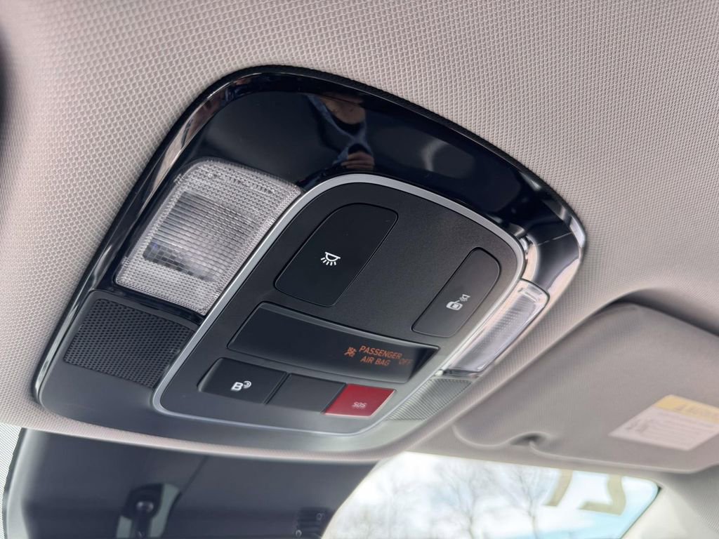 Certified 2025 Hyundai Sonata SE image 29