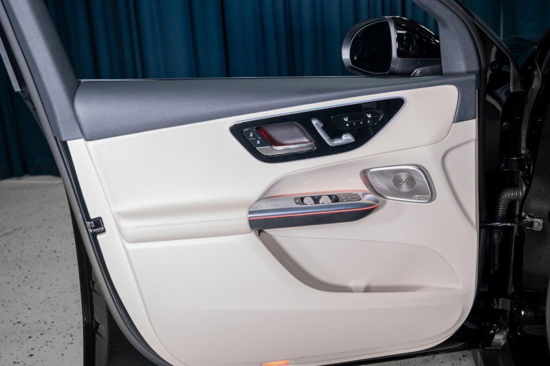 Certified 2026 Mercedes-Benz GLC 300 image 11