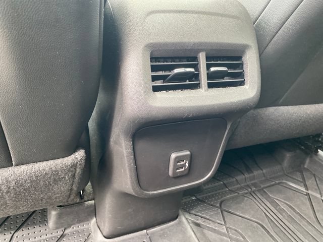Used 2024 Chevrolet Equinox RS w/ LPO, Floor Liner Package FWD image 19