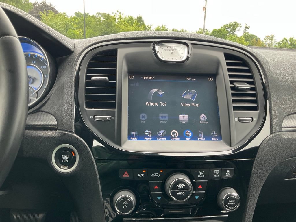 Used 2014 Chrysler 300 S AWD/4WD image 18