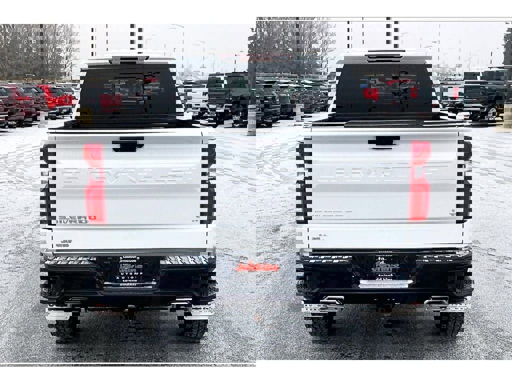 Used 2025 Chevrolet Silverado 1500 LT Trail Boss w/ LT Trail Boss Premium Package image 4