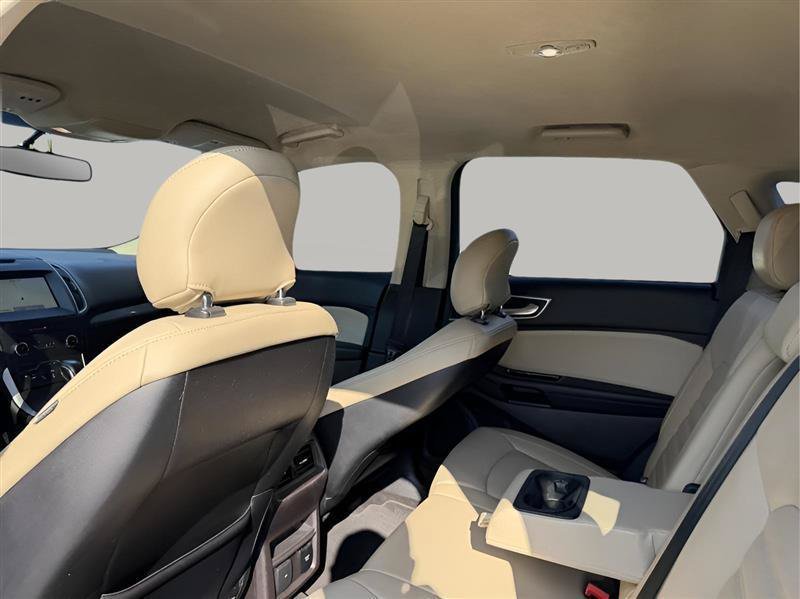 Used 2018 Ford Edge SEL w/ Equipment Group 201A FWD image 25