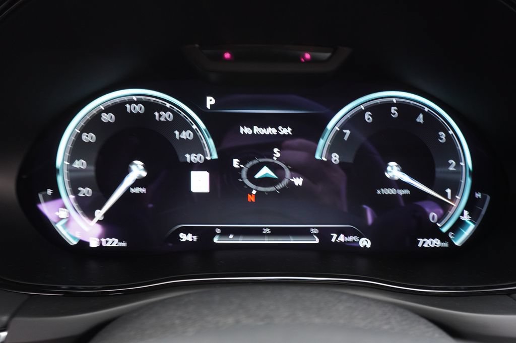 Used 2025 Genesis GV70 3.5T Sport w/ Sport Prestige Package AWD/4WD image 21