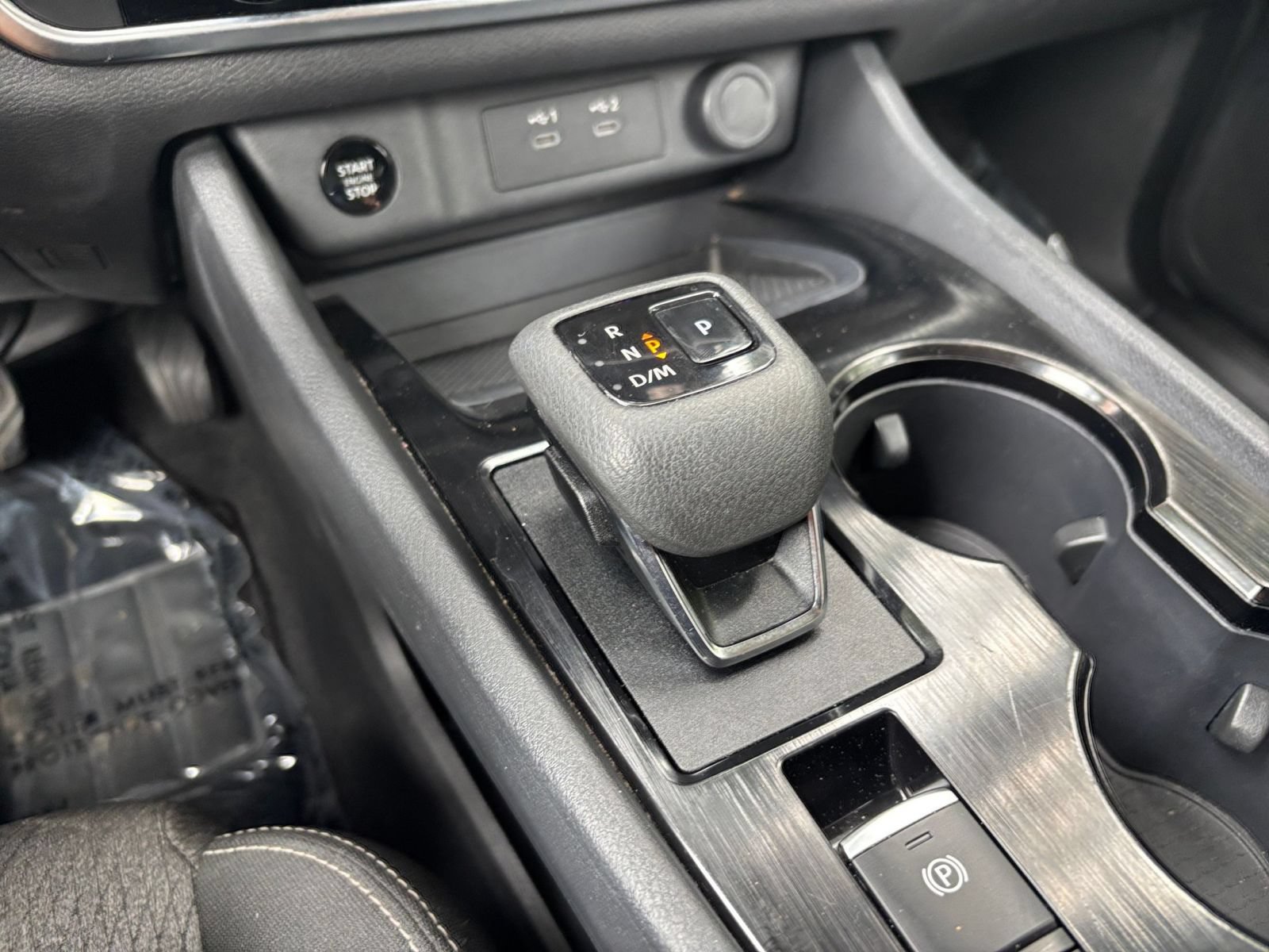 Used 2025 Nissan Rogue SV FWD image 42