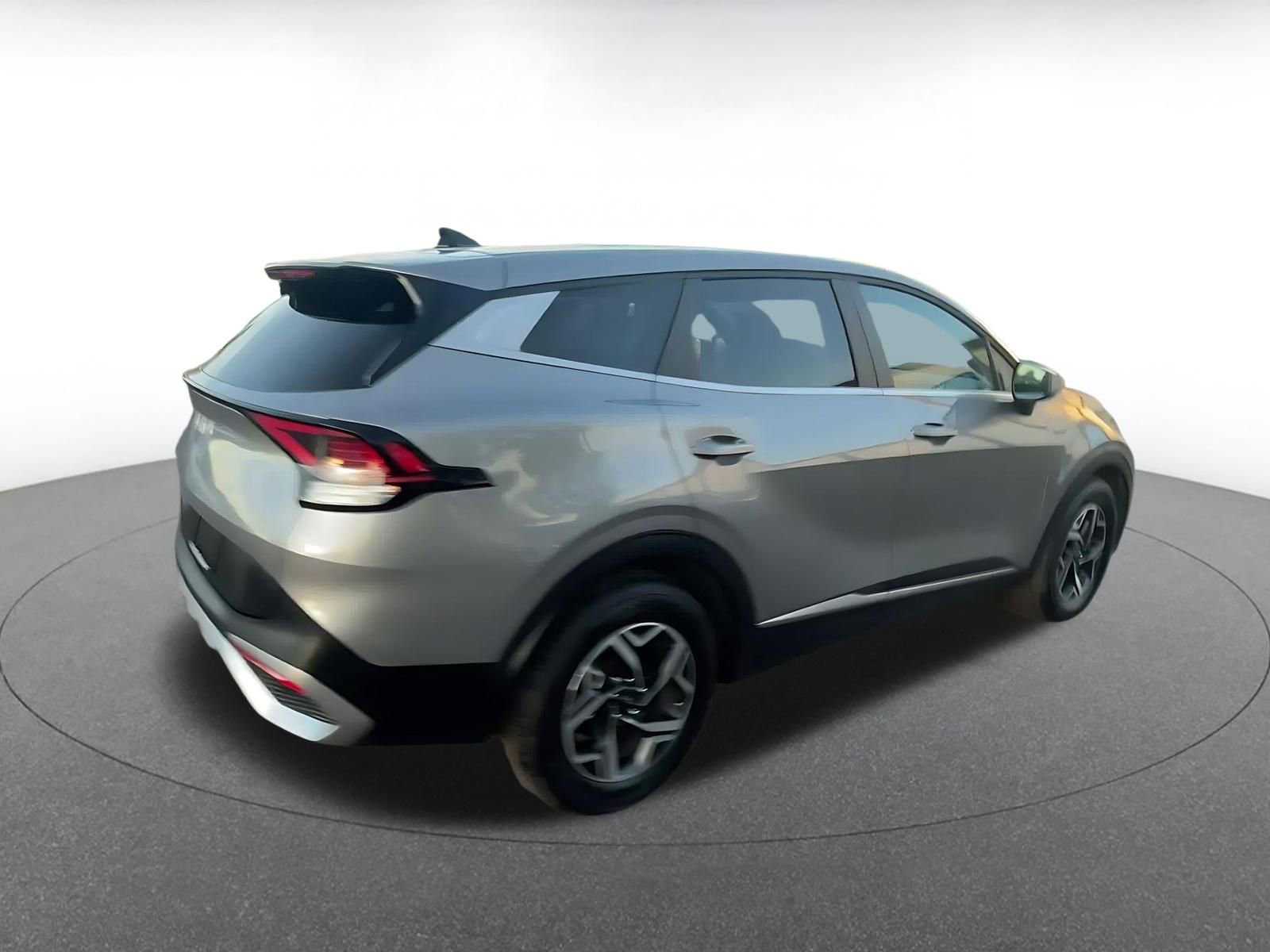 Used 2025 Kia Sportage LX FWD image 15