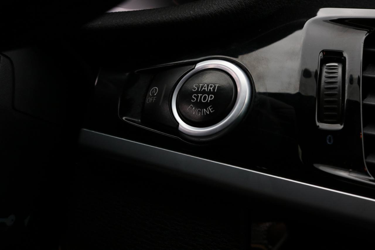 Used 2017 BMW X4 M40i image 32