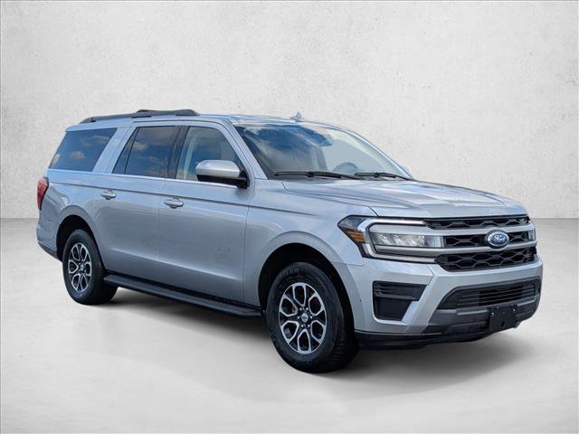 Used 2024 Ford Expedition Max XLT image 3