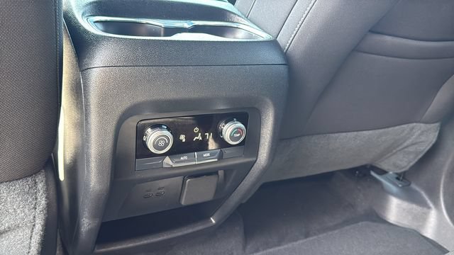 Used 2025 GMC Acadia Elevation FWD image 27