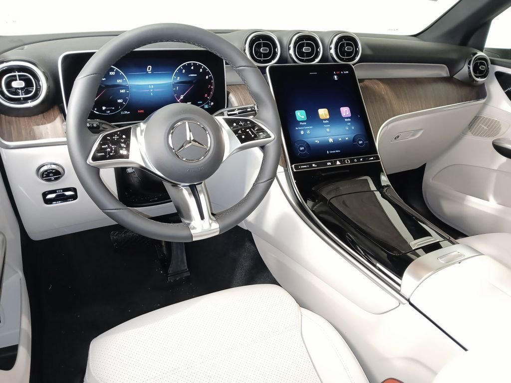 New 2026 Mercedes-Benz GLC 300 4MATIC image 9