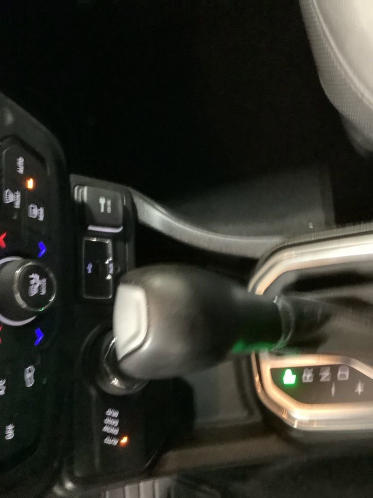 Used 2020 Jeep Renegade Limited image 17