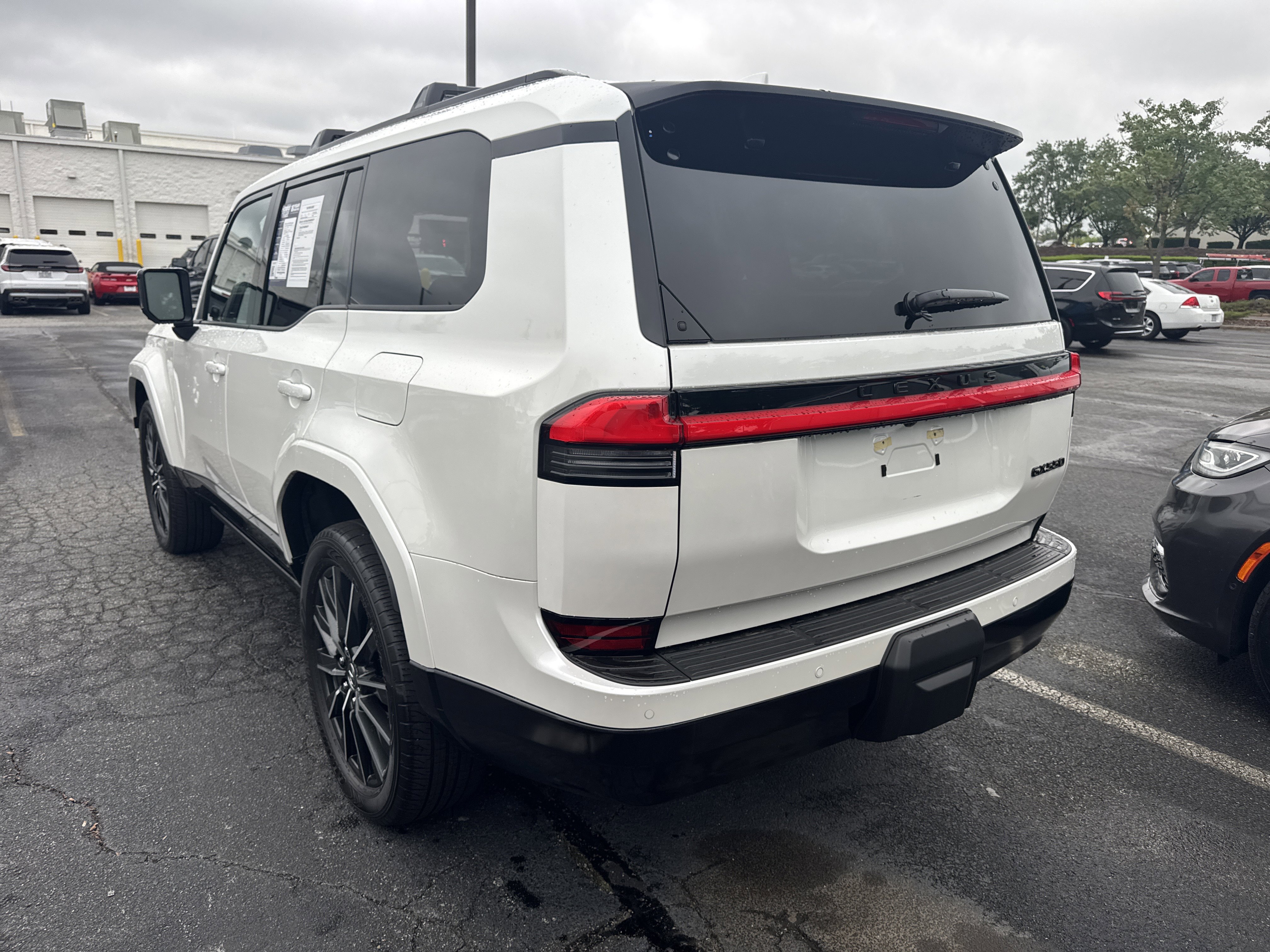 Used 2024 Lexus GX 550 w/ Cold Area Package AWD/4WD image 8