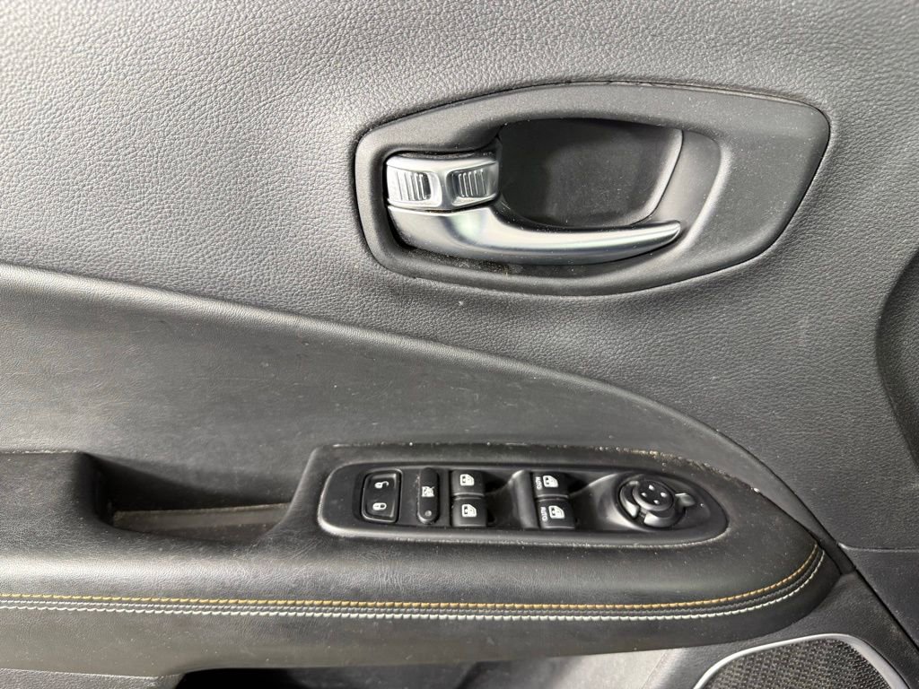 Used 2020 Jeep Compass Latitude w/ Popular Equipment Group image 14