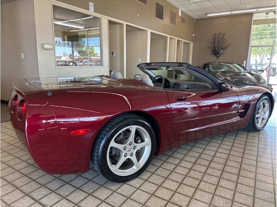 Used 2003 Chevrolet Corvette Coupe w/ Preferred Equipment Group1 RWD image 33