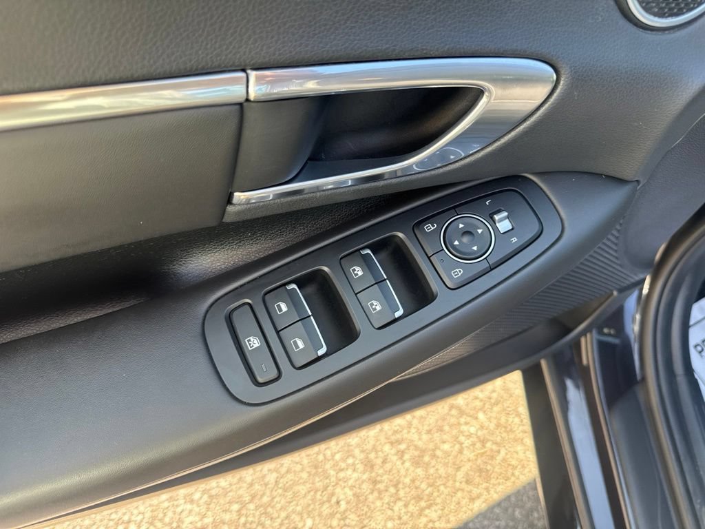 Used 2023 Hyundai Sonata SEL FWD image 17