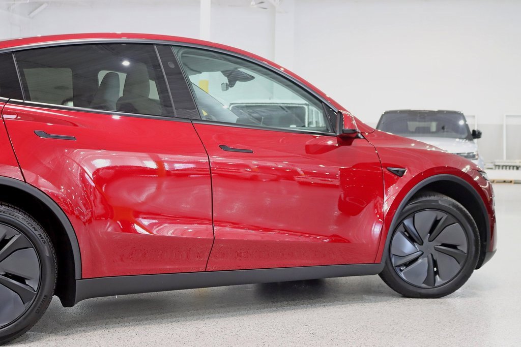 Used 2026 Tesla Model Y Long Range image 11