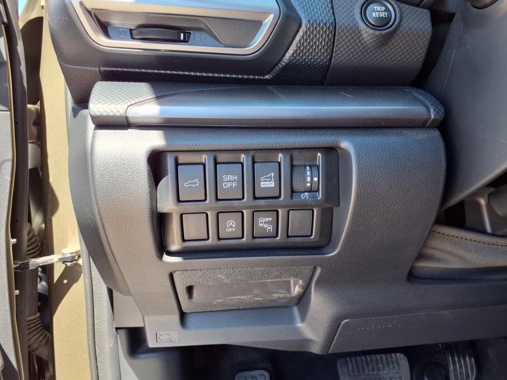 Used 2023 Subaru Forester Premium w/ Popular Package #2 image 23