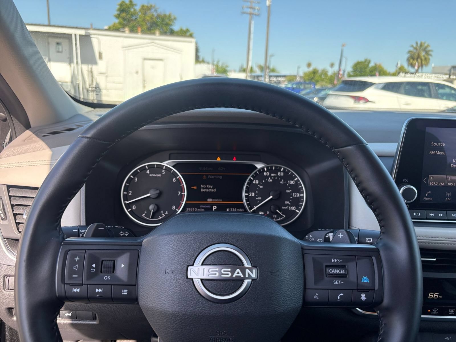 Used 2025 Nissan Rogue SV FWD image 30