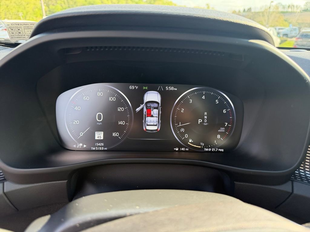 Used 2020 Volvo XC40 T5 R-Design w/ Protection Package Premier AWD/4WD image 16