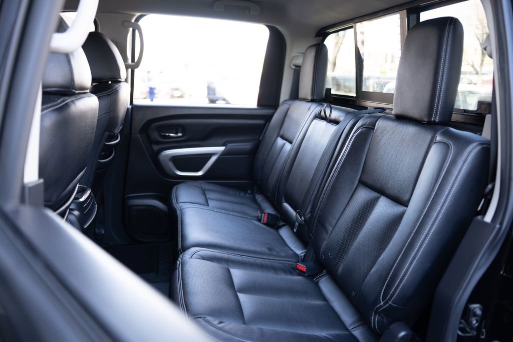 Used 2023 Nissan Titan SV w/ SV Convenience Package image 21