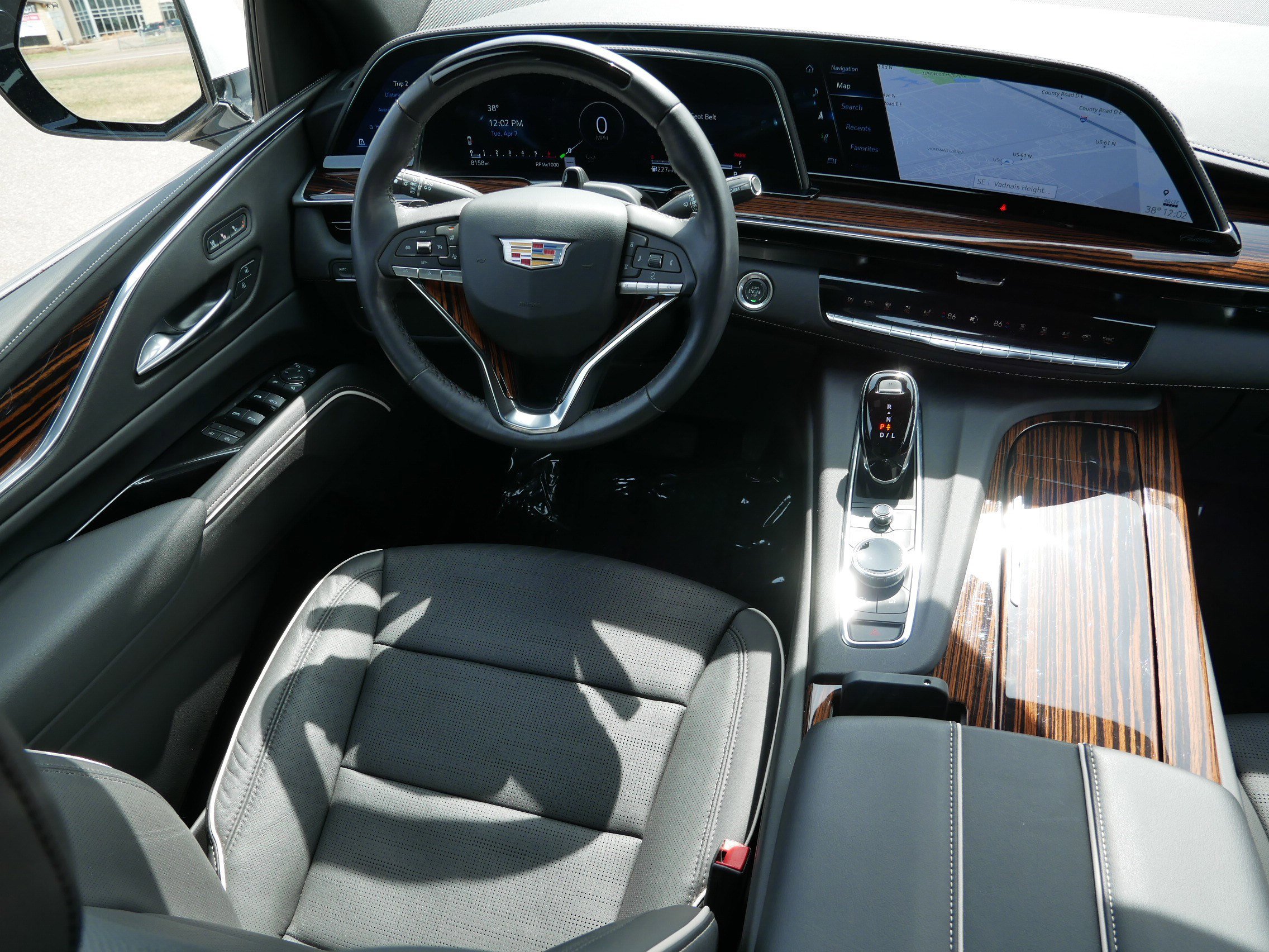 Certified 2024 Cadillac Escalade Premium Luxury image 7