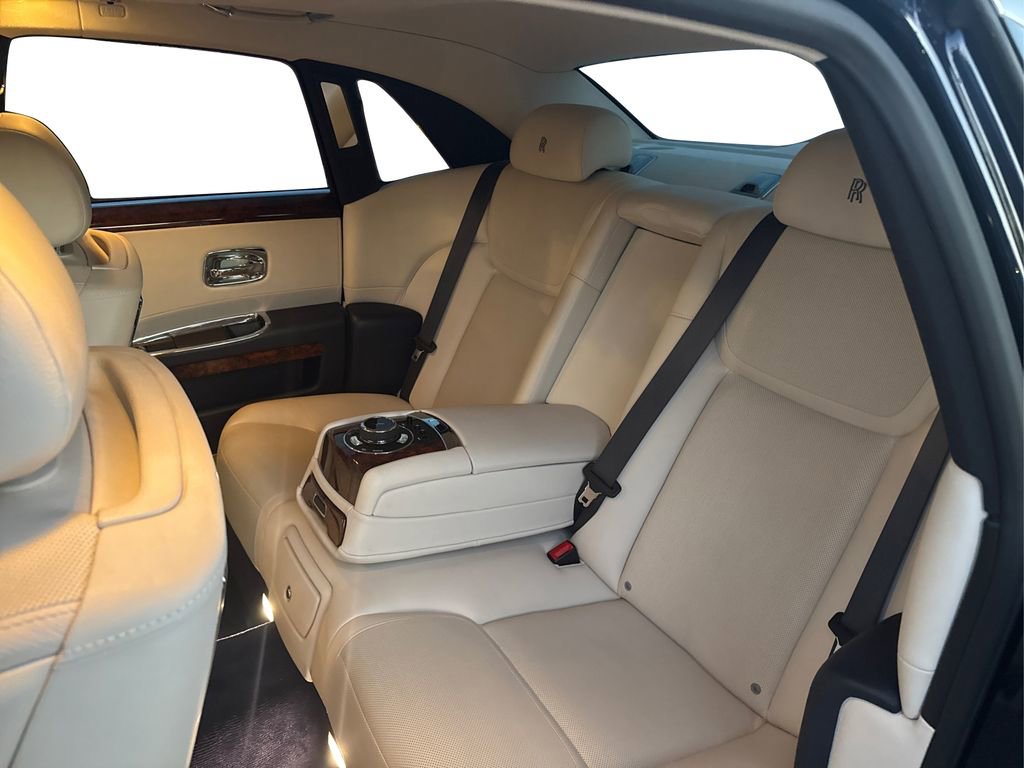 Used 2015 Rolls-Royce Ghost image 15