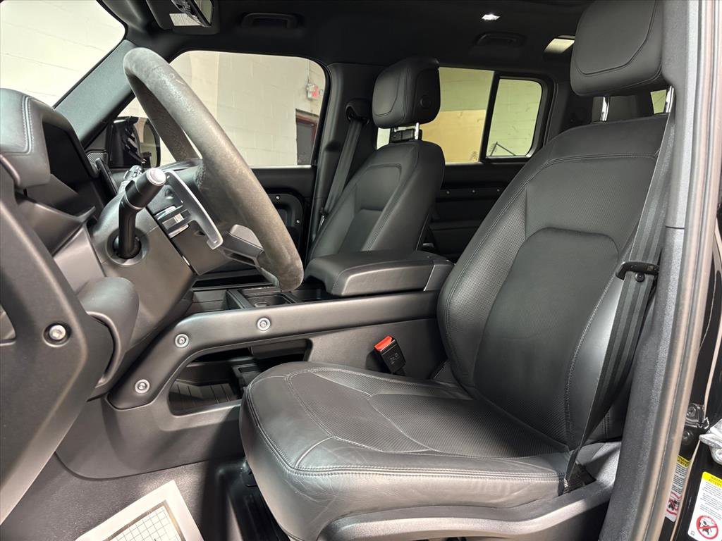 Used 2023 Land Rover Defender 110 V8 image 23