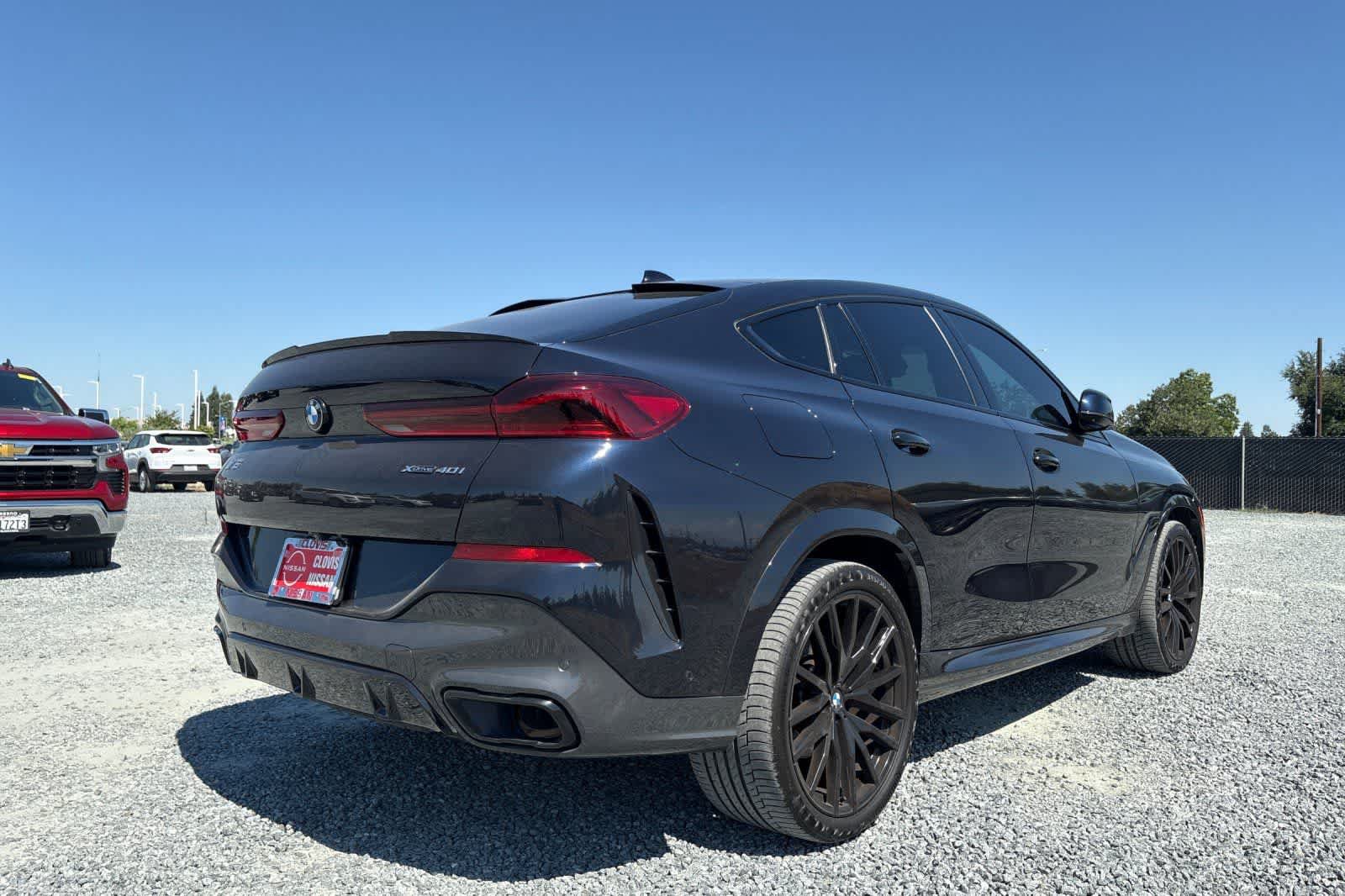 Used 2021 BMW X6 xDrive40i w/ M Sport Package AWD/4WD image 3