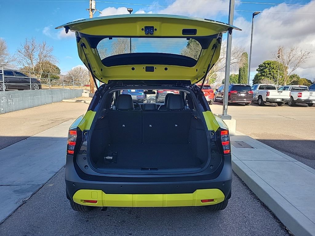 New 2026 Nissan Kicks SR w/ Cold Weather Package image 13