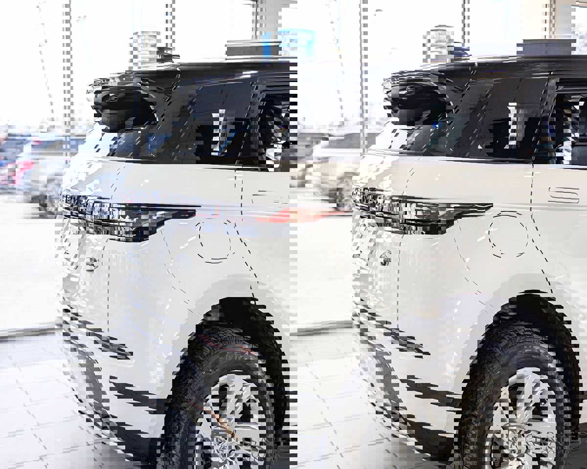 Used 2020 Land Rover Range Rover Evoque R-Dynamic S image 12