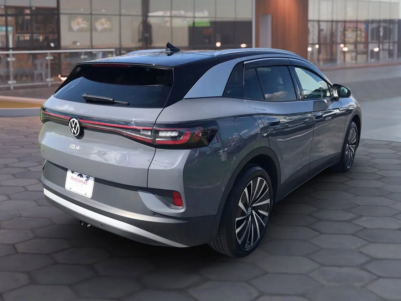 Used 2023 Volkswagen ID.4 Pro S Plus image 5