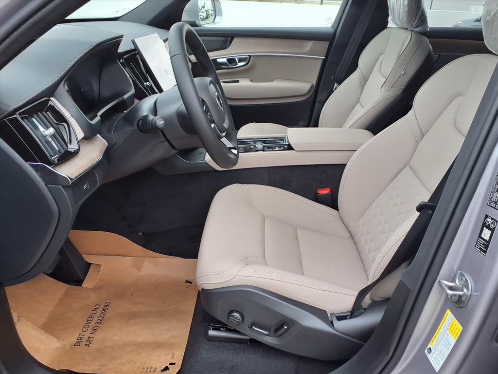 New 2026 Volvo XC90 B6 Plus w/ Protection Package Premier AWD/4WD image 13