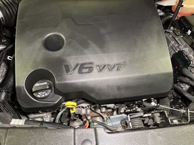 Used 2023 Chevrolet Traverse RS image 21