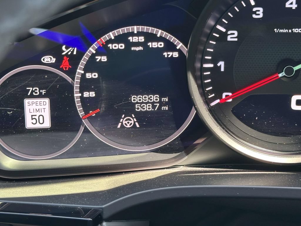 Used 2020 Porsche Cayenne AWD/4WD image 22