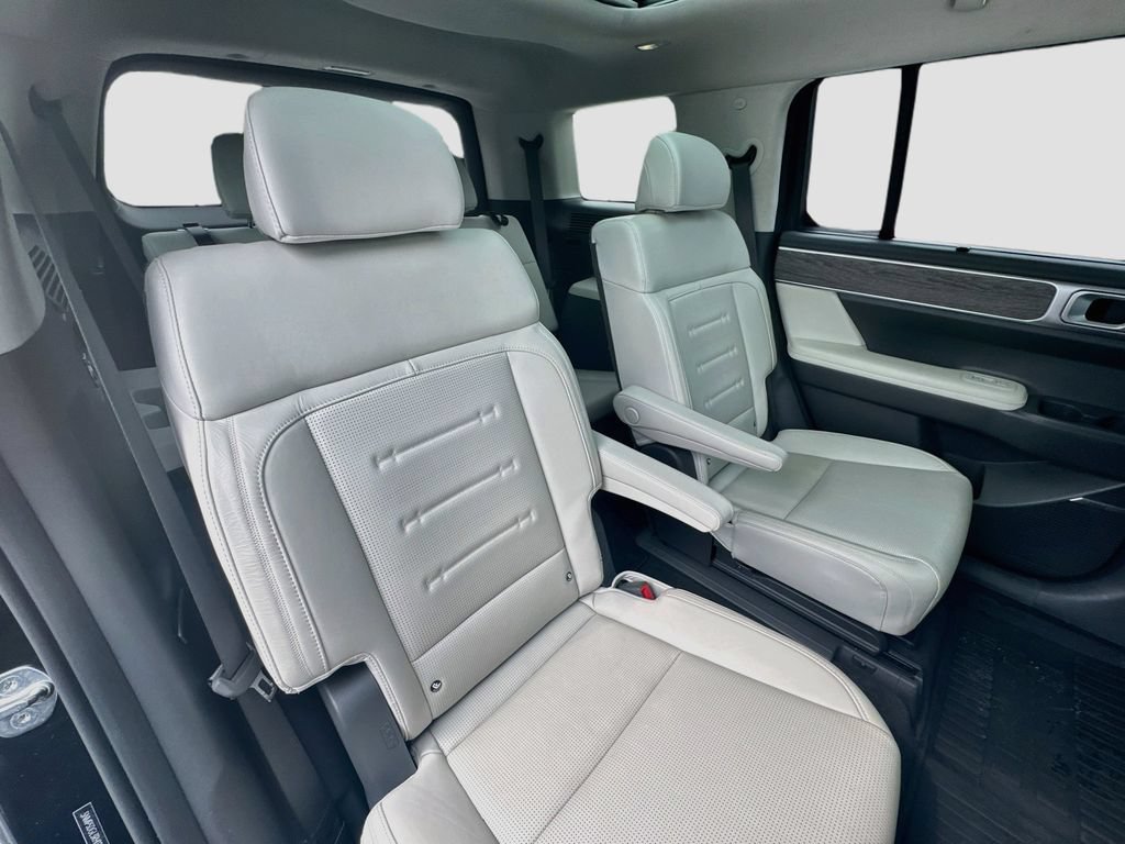 Used 2024 Hyundai Santa Fe Calligraphy AWD/4WD image 29