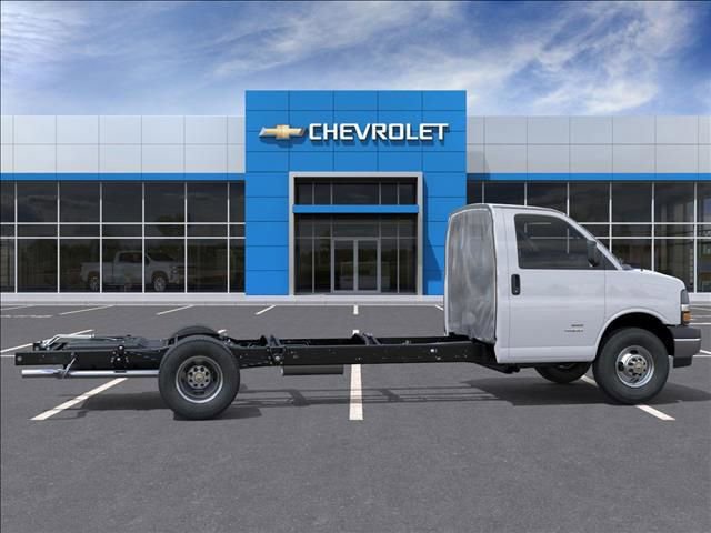 New 2026 Chevrolet Express 3500 w/ Power Convenience Package image 5