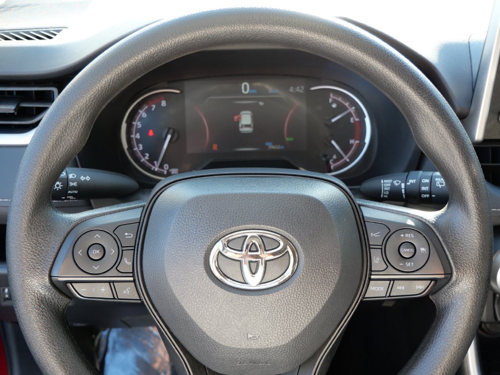 Certified 2025 Toyota RAV4 XLE AWD/4WD image 25