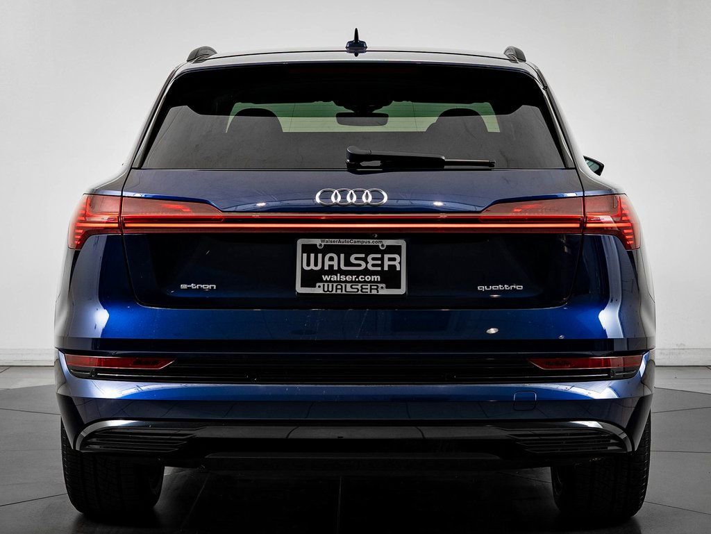 Used 2021 Audi e-tron Premium w/ Convenience Plus Package AWD/4WD image 9