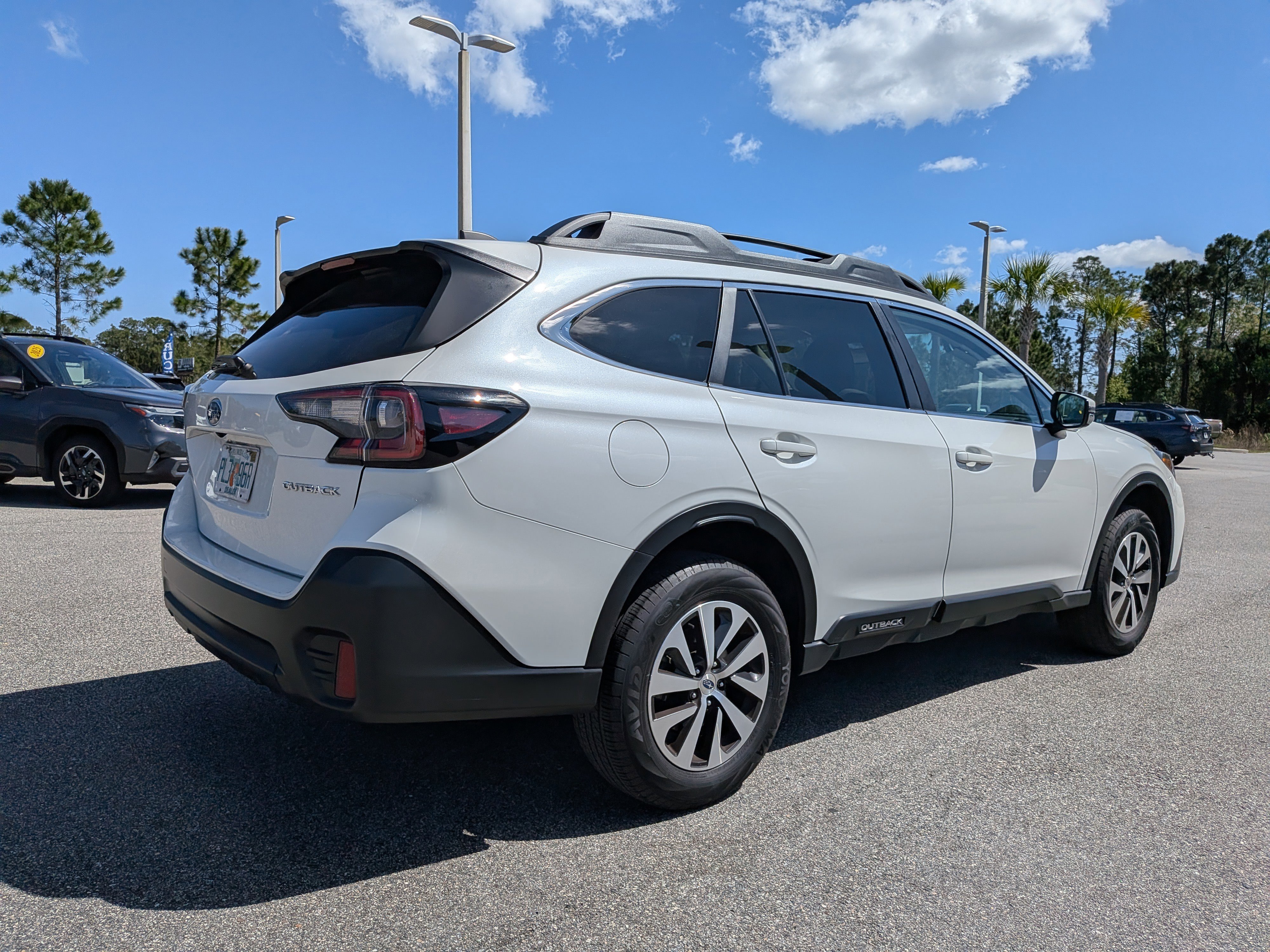 Certified 2022 Subaru Outback Premium image 4