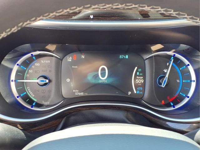 Used 2022 Chrysler Pacifica Limited FWD image 17