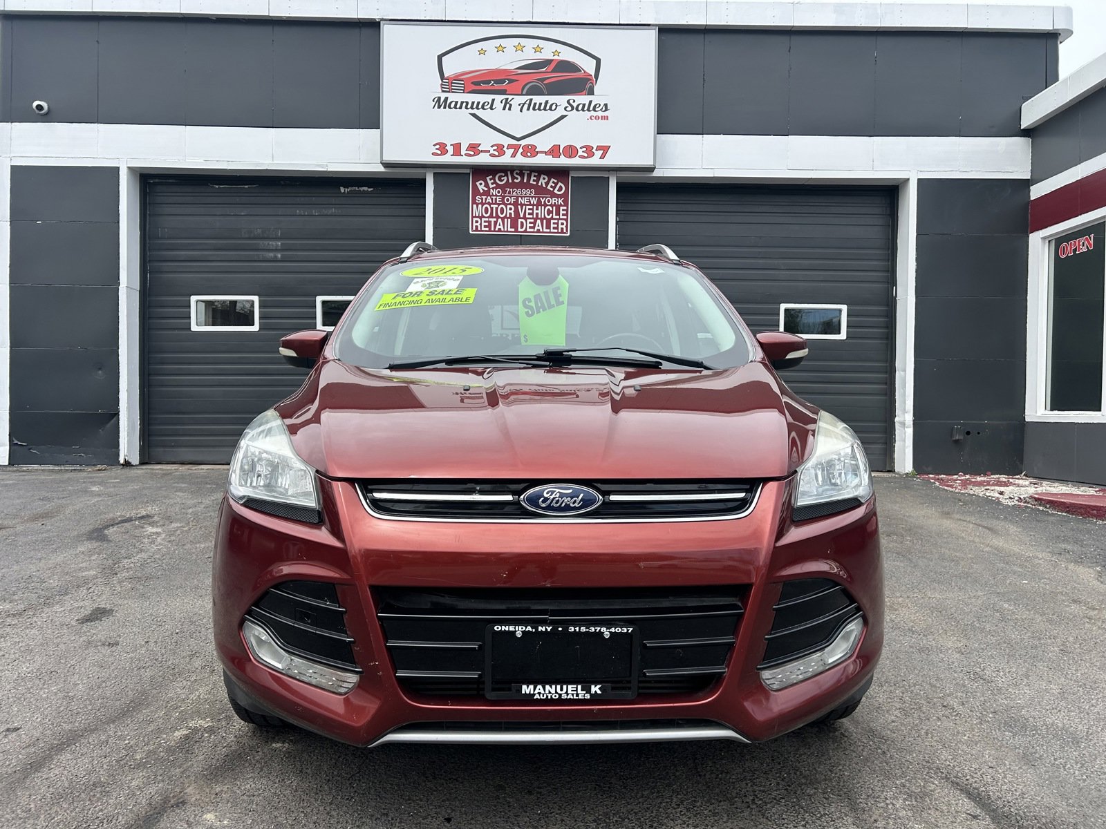 Used 2015 Ford Escape Titanium AWD/4WD image 2