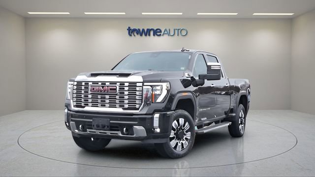Used 2024 GMC Sierra 2500 Denali w/ Technology Package AWD/4WD image 2