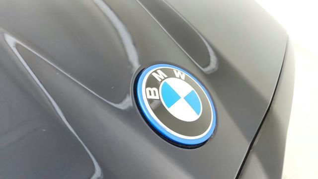 Used 2026 BMW 550e xDrive image 16