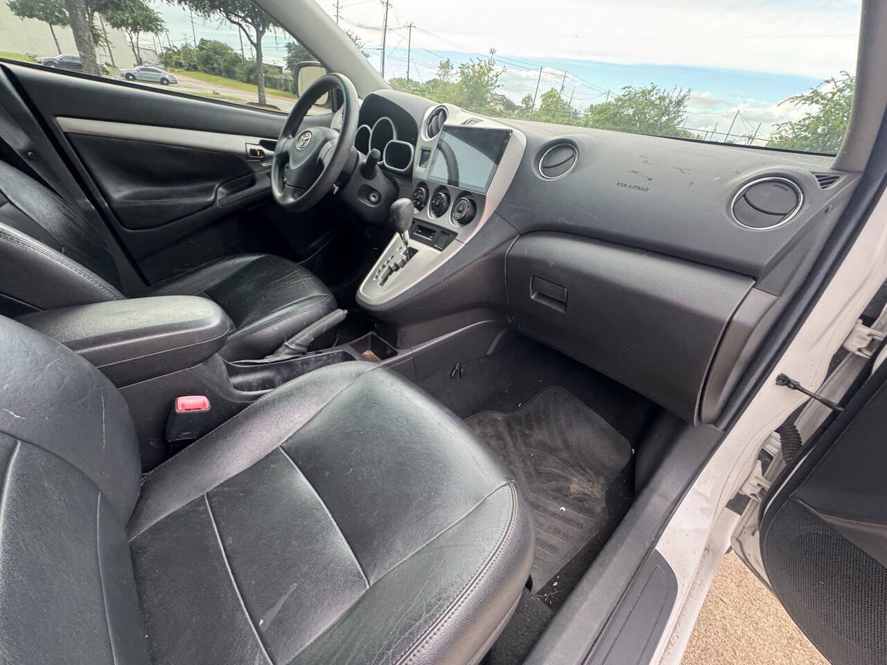 Used 2009 Toyota Matrix FWD image 18