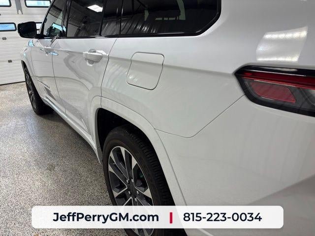 Used 2025 Jeep Grand Cherokee L Overland w/ Trailer Tow Package AWD/4WD image 10