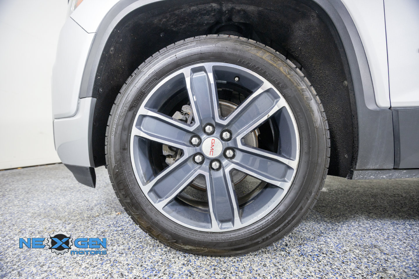 Used 2020 GMC Acadia SLT w/ LPO, Cargo Package AWD/4WD image 52