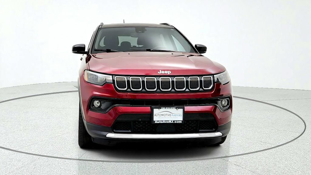 Used 2022 Jeep Compass Limited AWD/4WD image 2