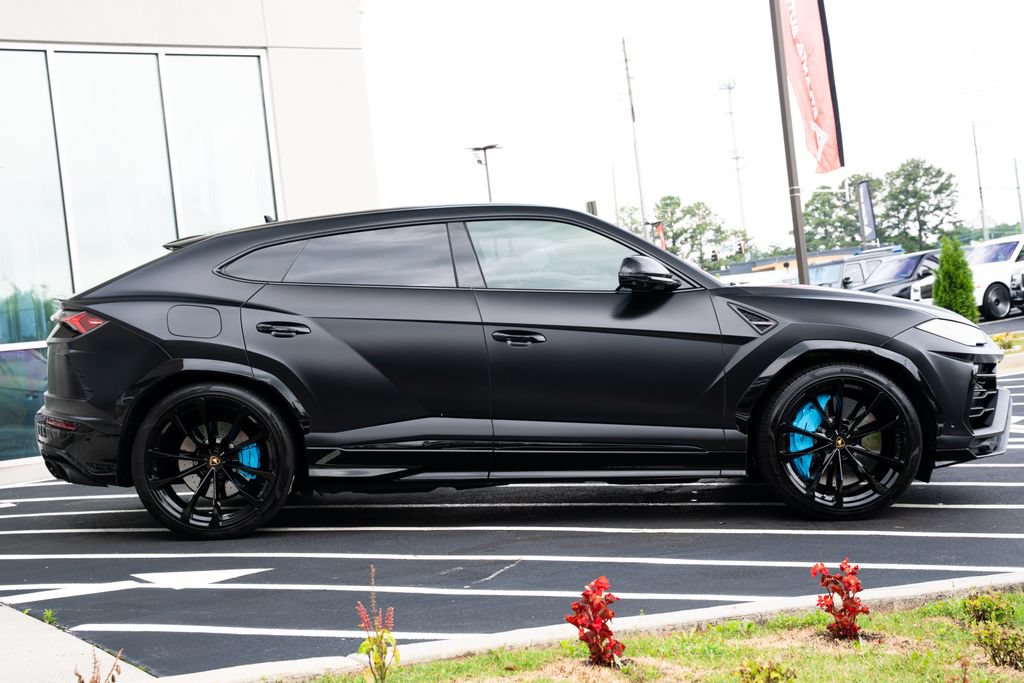 Used 2021 Lamborghini Urus AWD/4WD image 12